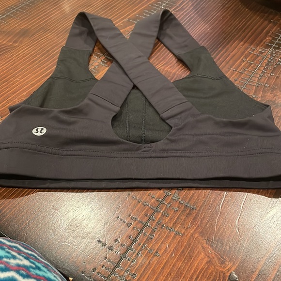Lululemon sports bra - Picture 5 of 8